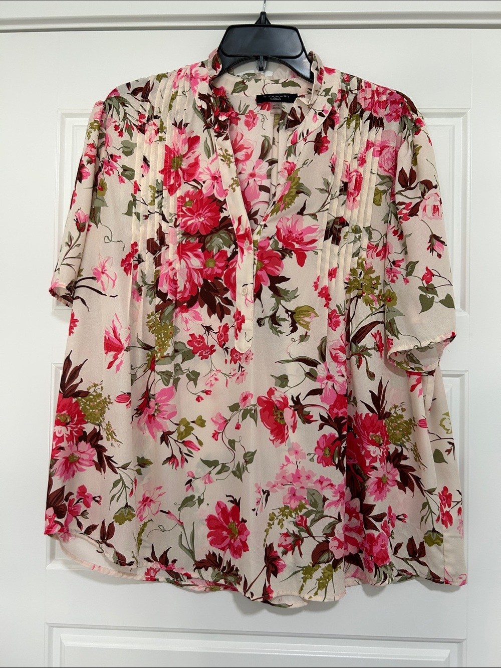 T Tahari Pink Floral Pintuck Split-Neck Blouse